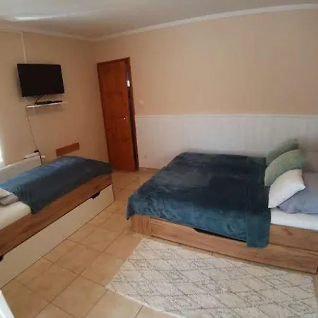 Bellis - Apartmanok Szilvásvárad Exterior foto